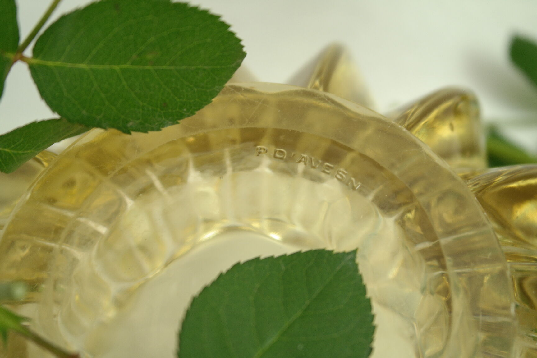 Pique flowers Art Deco P. d'Avesn yellow