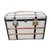 Malle bombée en bois