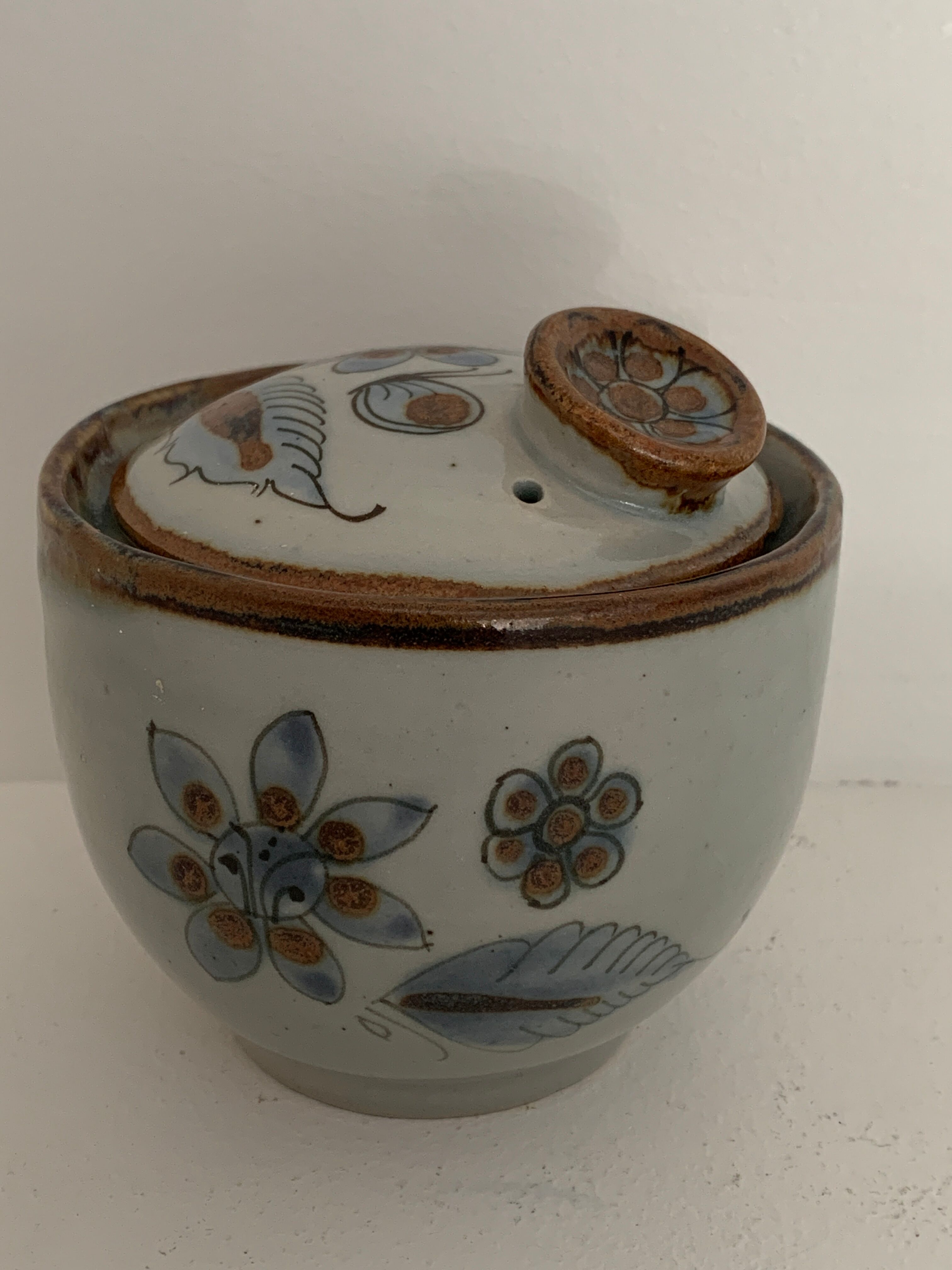 6 ceramic cups Ken Edwards, Tonala, Mexico, with sub cups and sugar