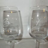 2 glasses bistro wine Bordeaux
