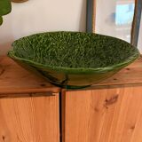 Grand plat / saladier en faïence barbotine émaillée – forme feuille