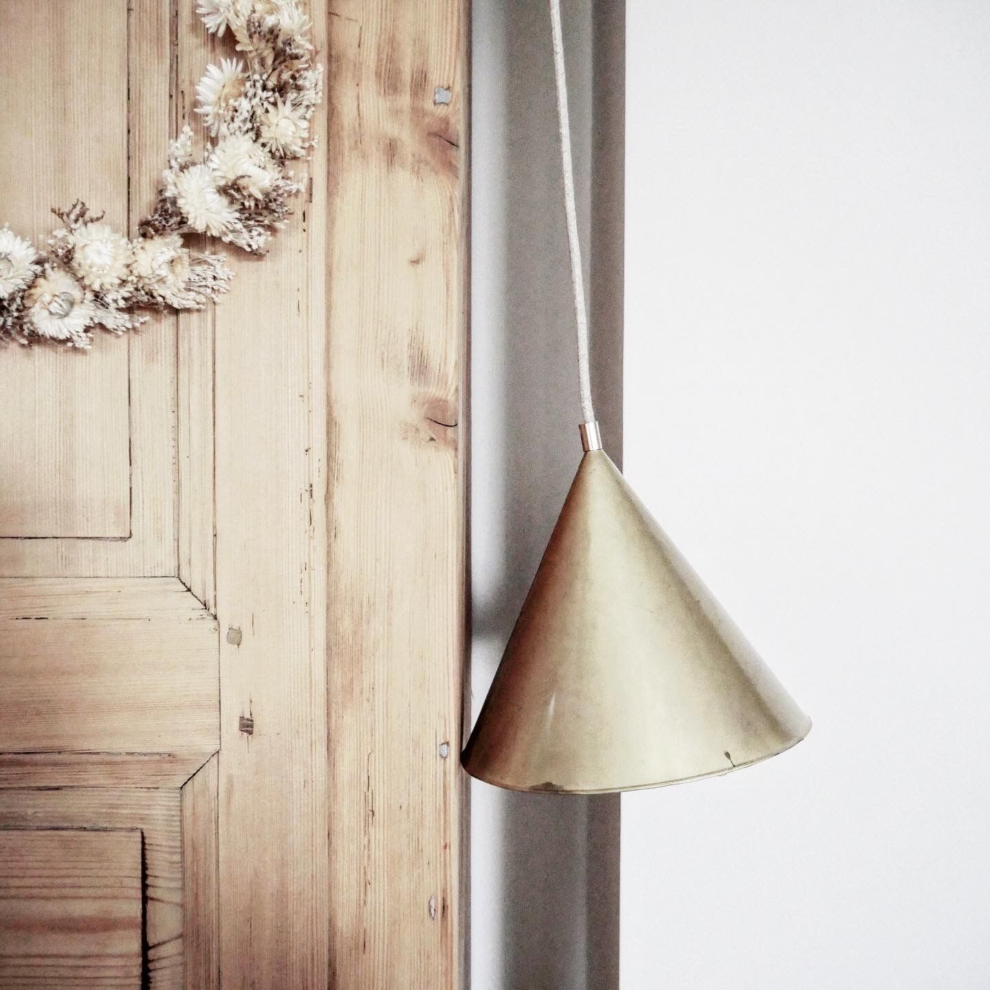 Brass portable lamp