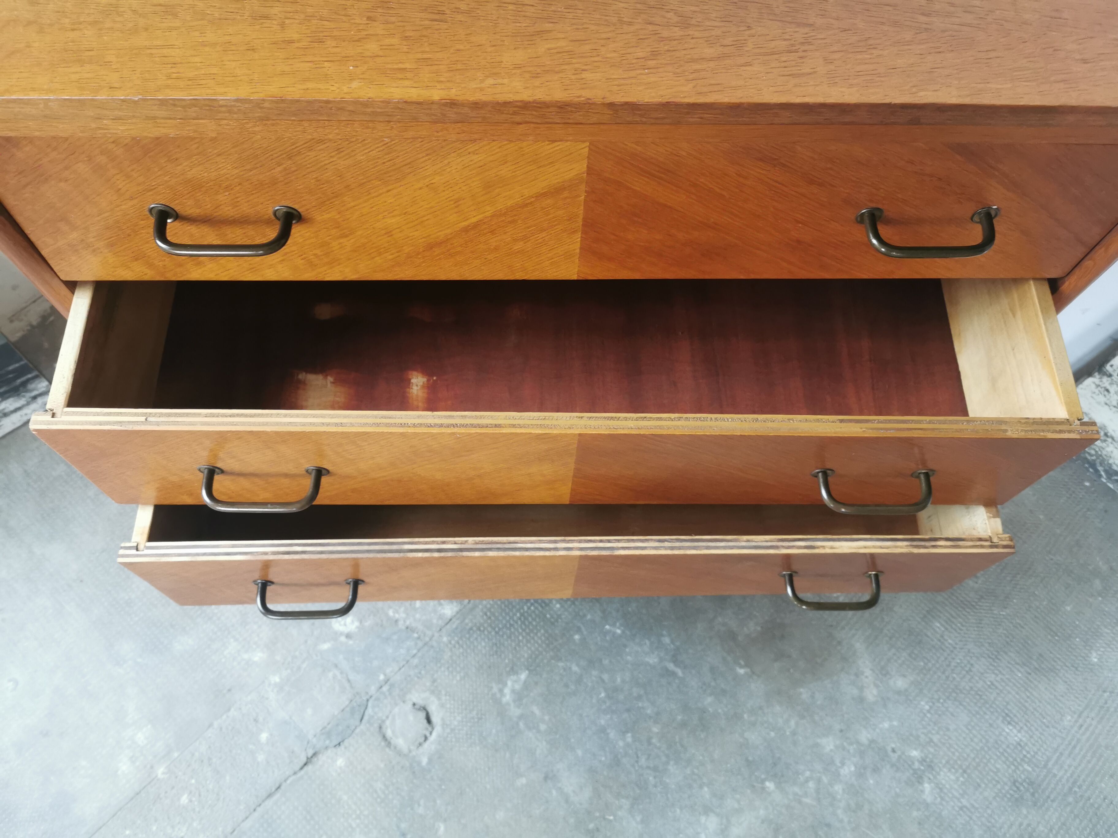 Chest of drawers from the 50s, compass feet