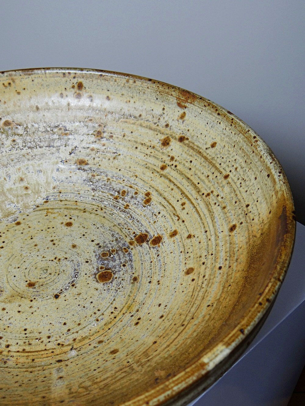 Large vintage stoneware fruit bowl from Puisaye attributed to Jean-Pierre Prudhomme.