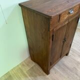 Wooden confectioner