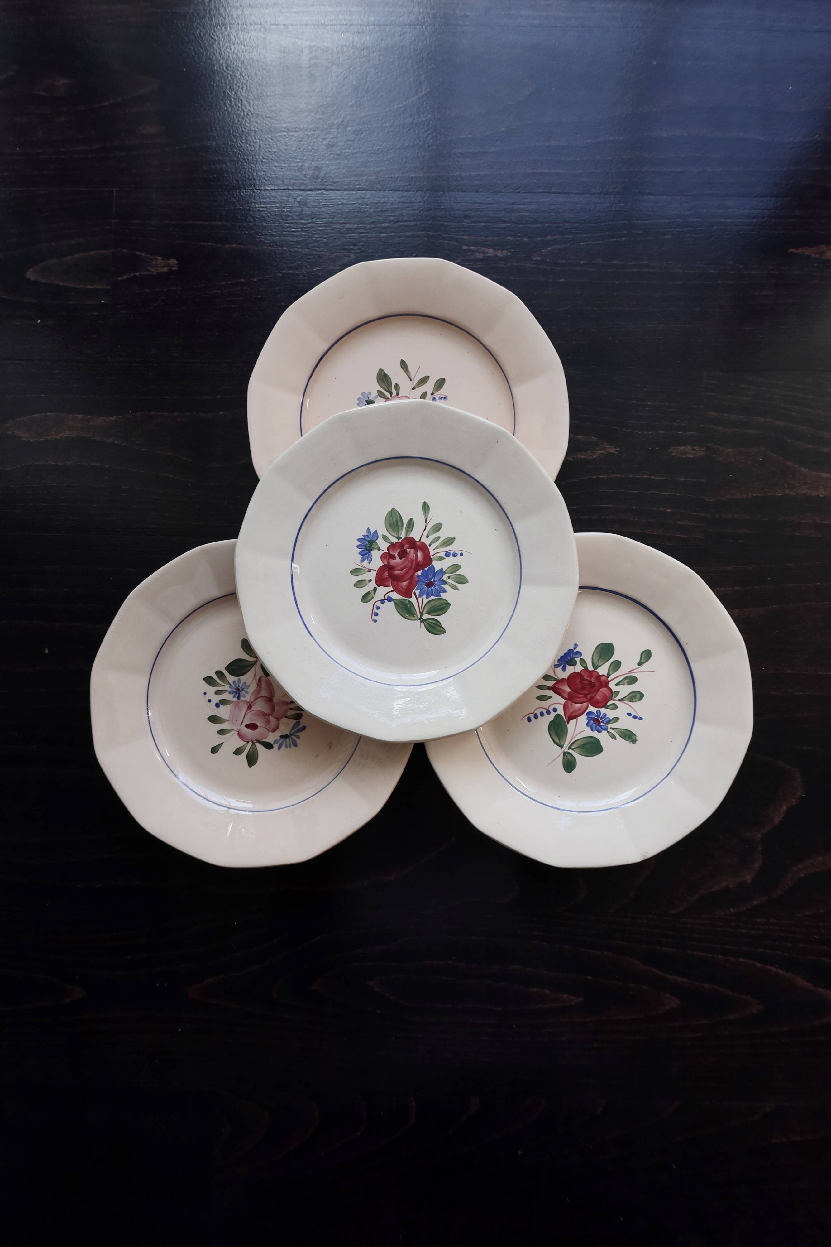 4 vintage Digoin Sarreguemines dinner plates 9177