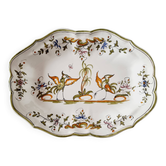 Grand plat de service ou plat semi-creux en faïence française de Moustiers