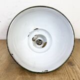 Lampe à suspension industrielle en émail vert de Maxlume, années 1960