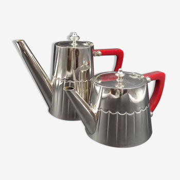 Pair of pourers, silver metal teapot and coffee maker, handles in red Bakelite, circa 1940