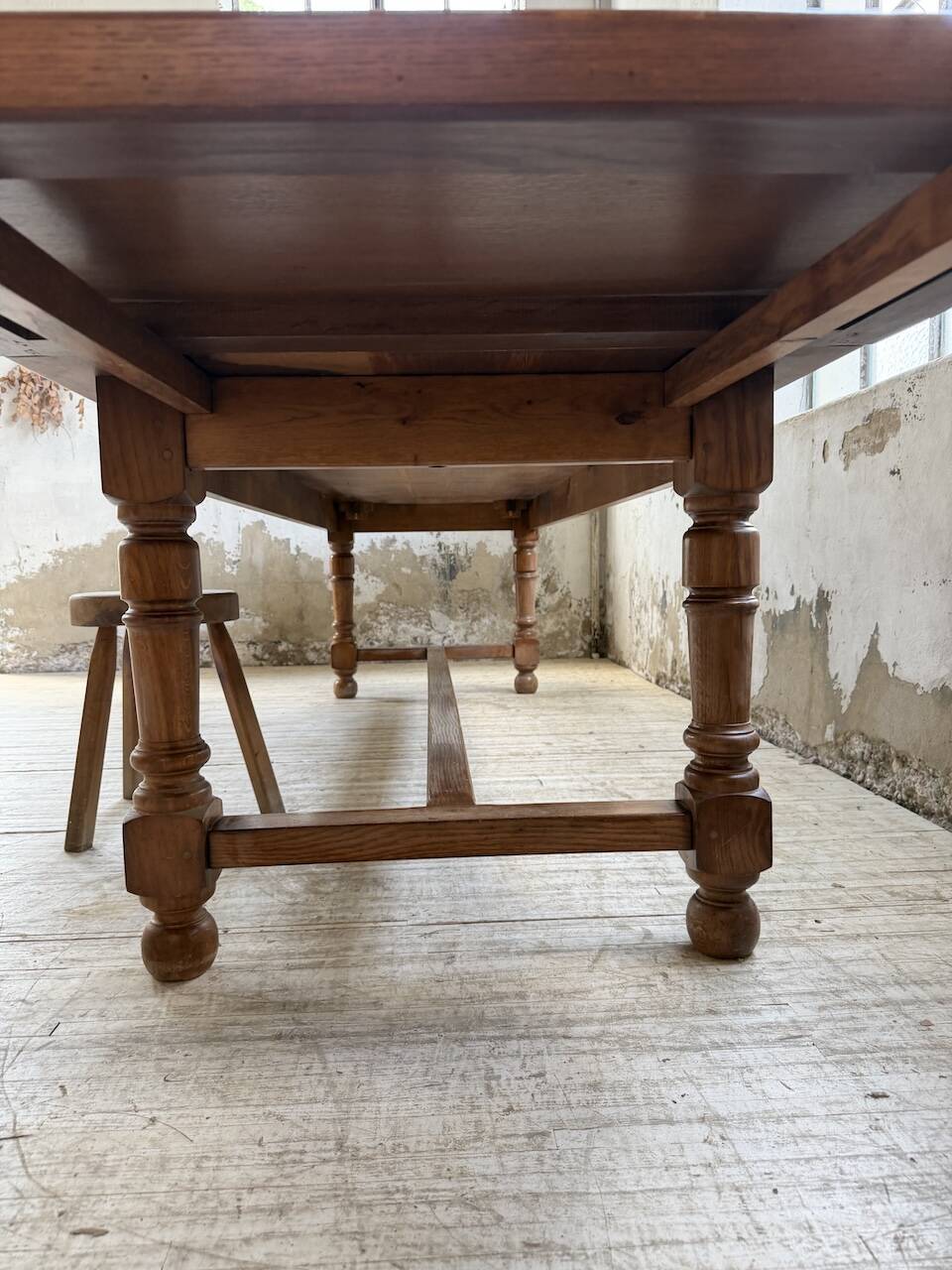 Table repas style drapière noyer 2m5/3m5 1900