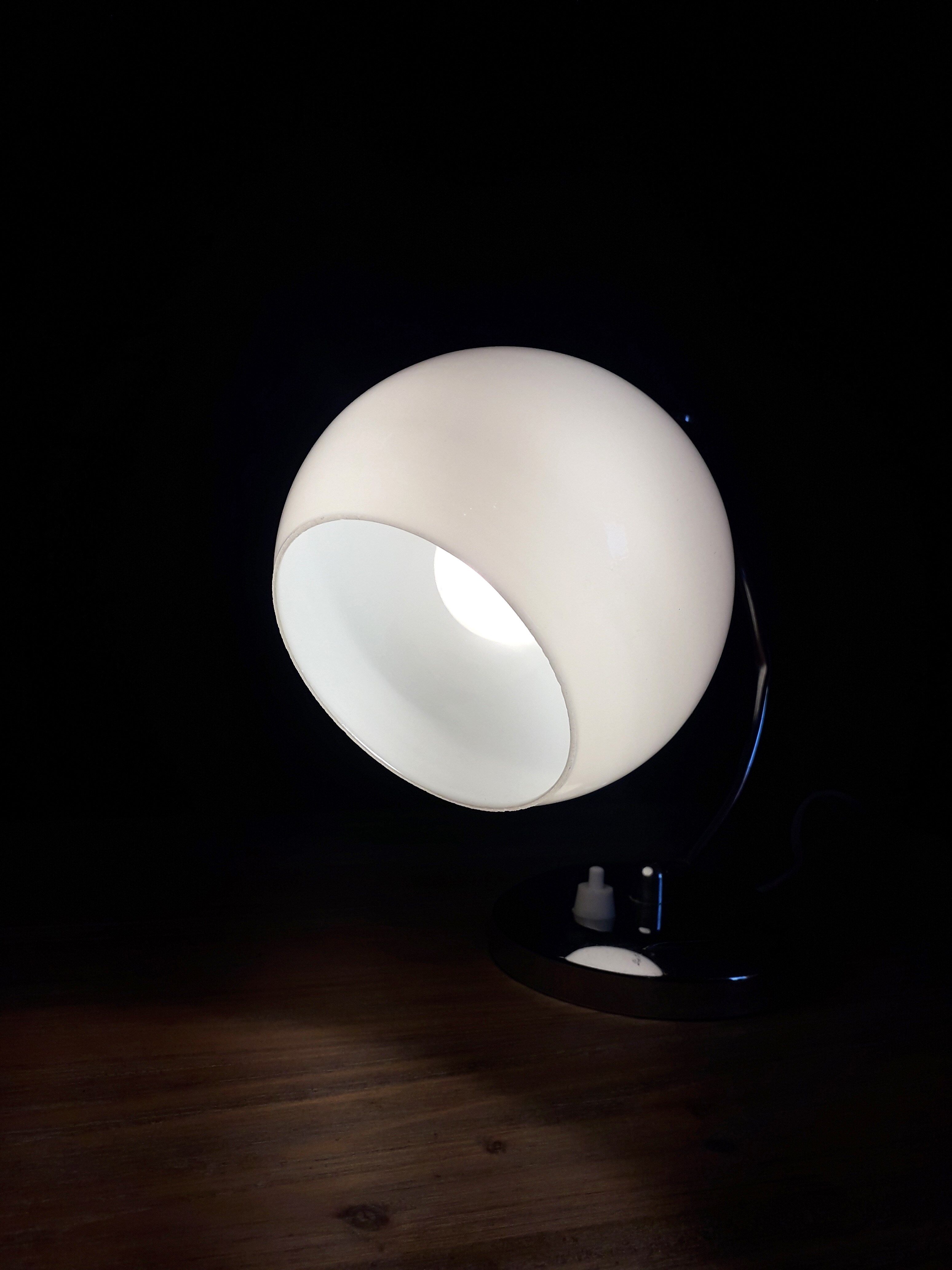 Table lamp / desk - Chrome metal and opaline globe - CIRCA 1950