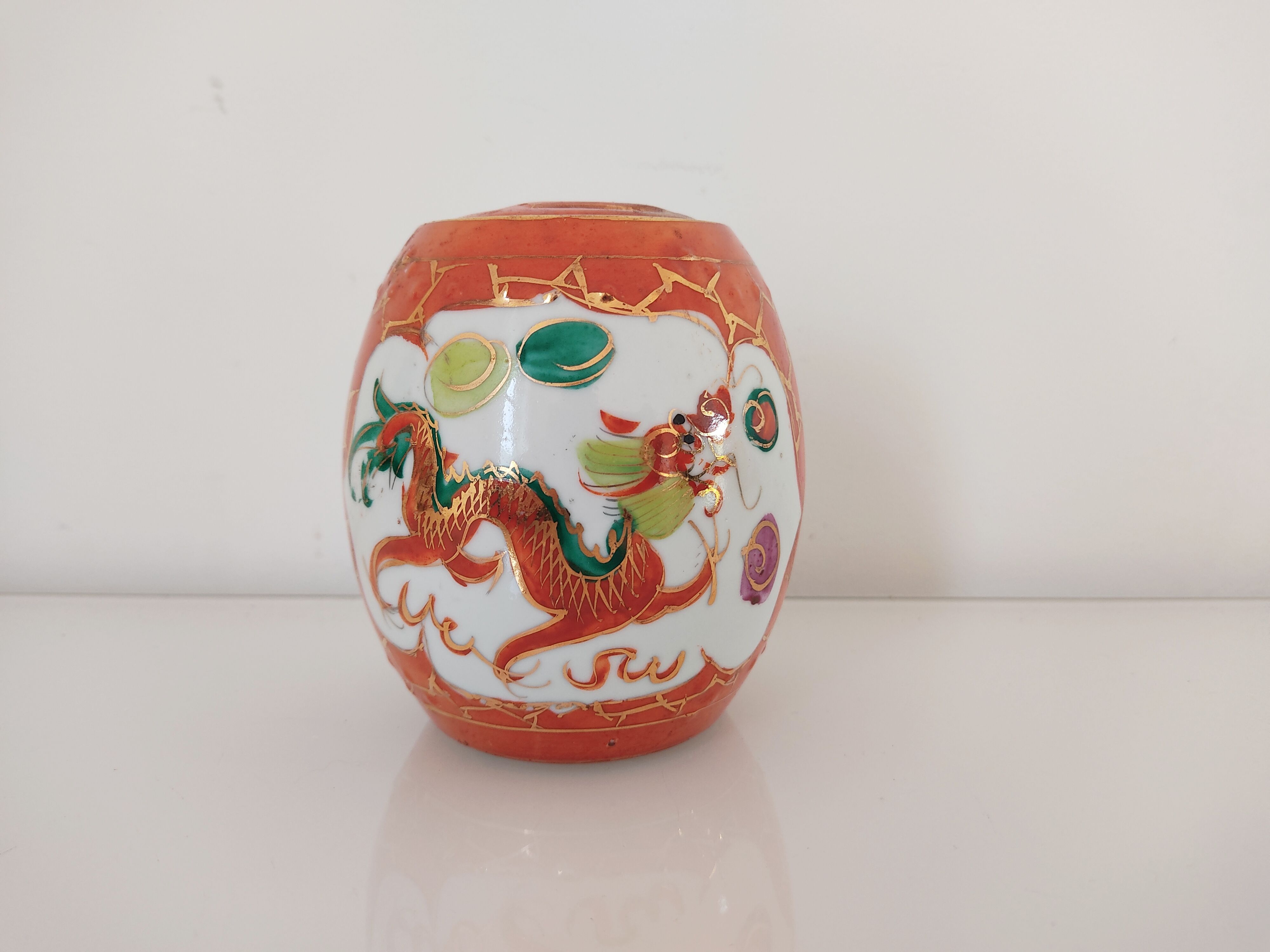 Hand-painted chinese covered pot
