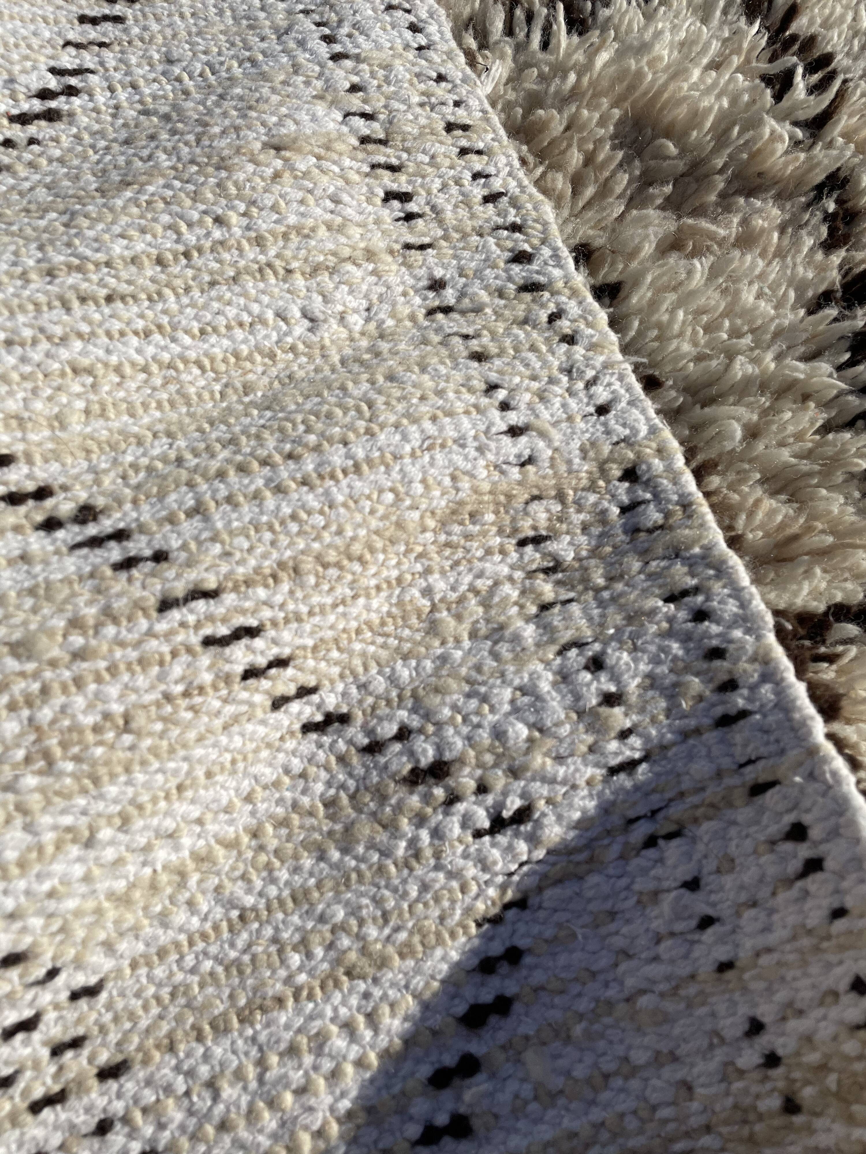 Moroccan berber carpet beni ouarain wool 90x195 cm