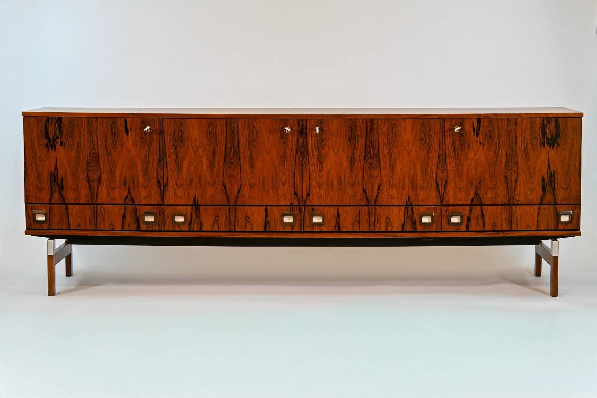 Vintage enfilade in rosewood Fristho 1960