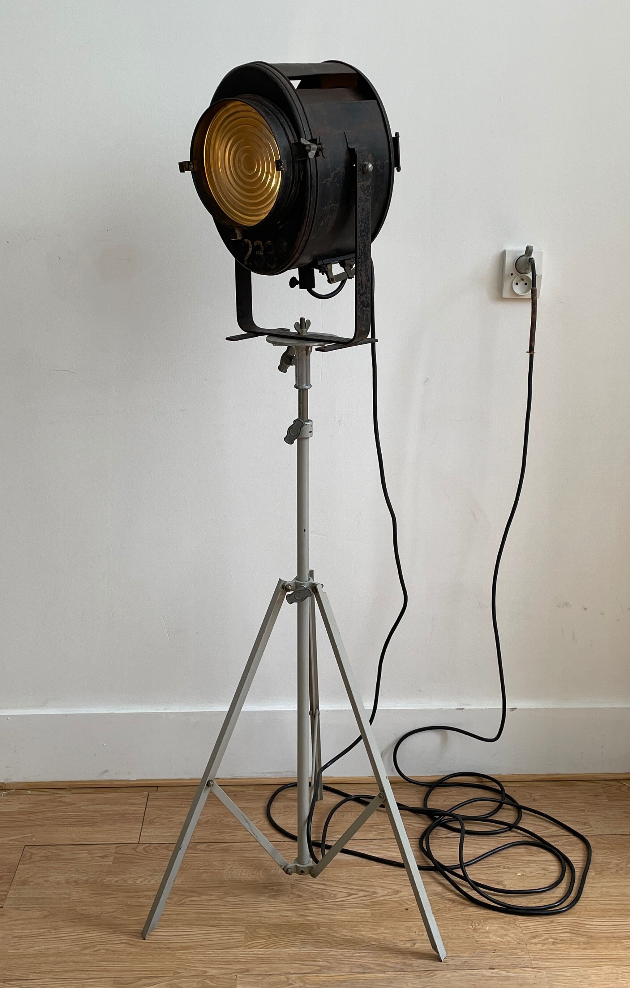 Fully original cremer paris cinema projector
