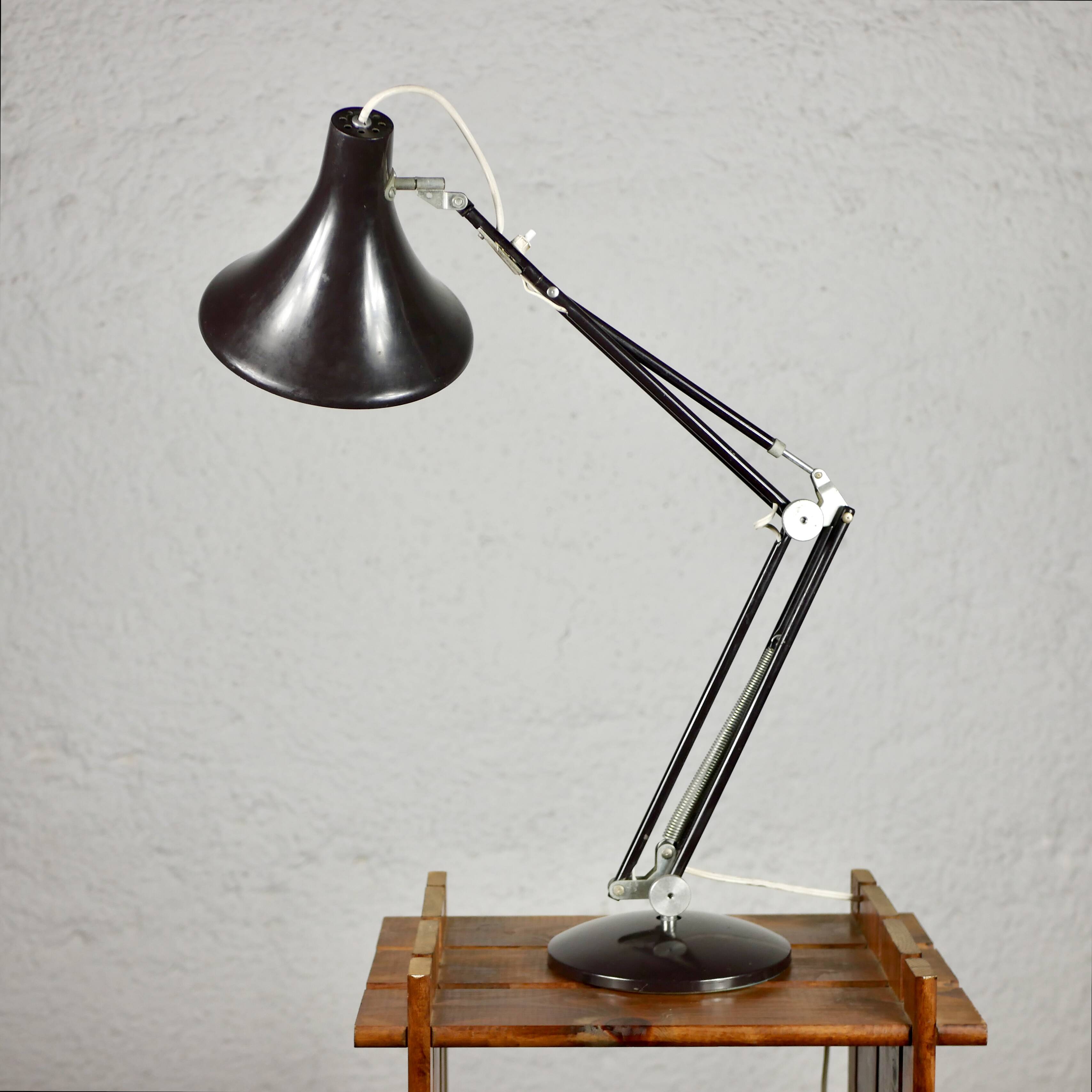 Articulated desk lamp from the 70s