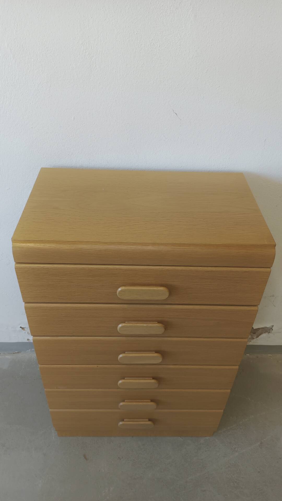 Chest of drawers with 6 drawers