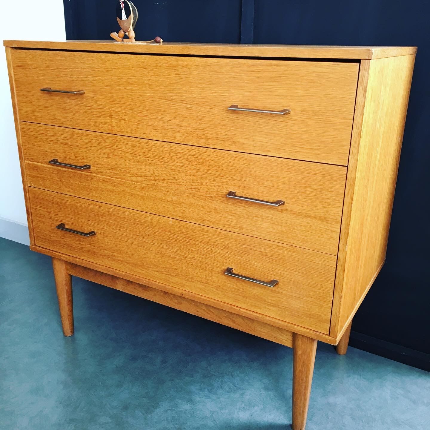 Dresser 1960