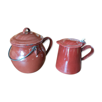 Old enamelled pot and pitcher set