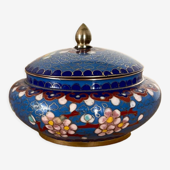 Bonbonnière en émail cloisonné