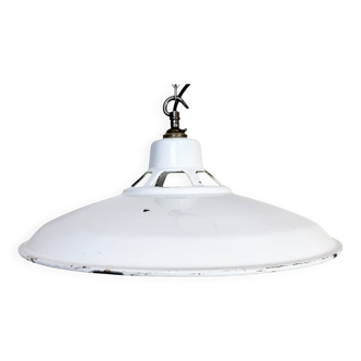 Lampe à suspension industrielle en émail blanc, années 1960