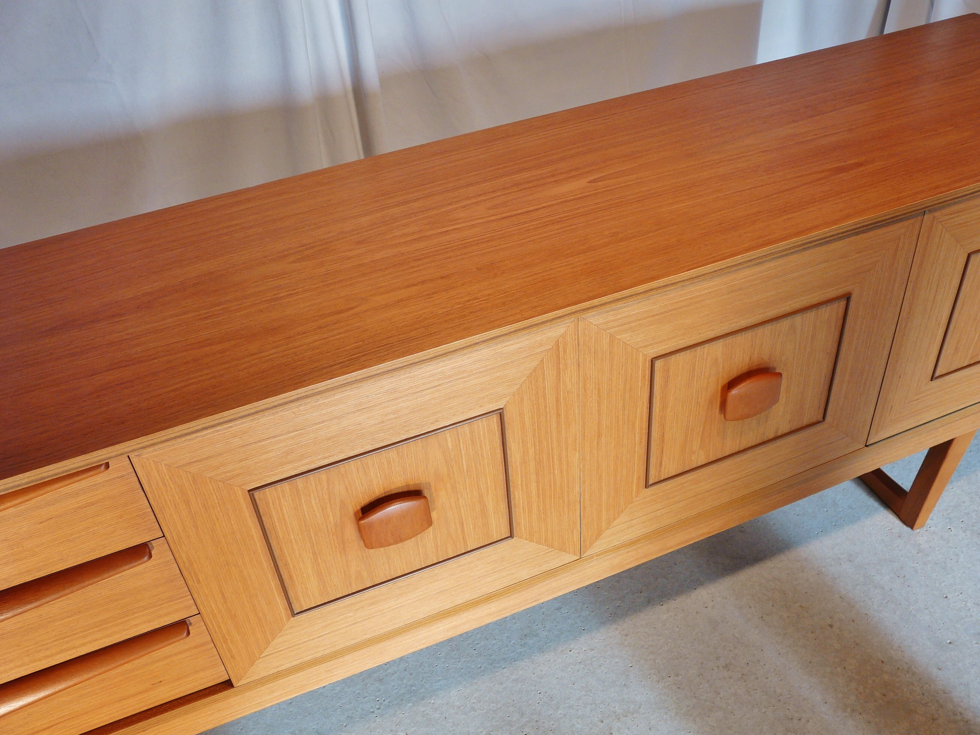 Stonehill blond wood scandinavian siddeboard