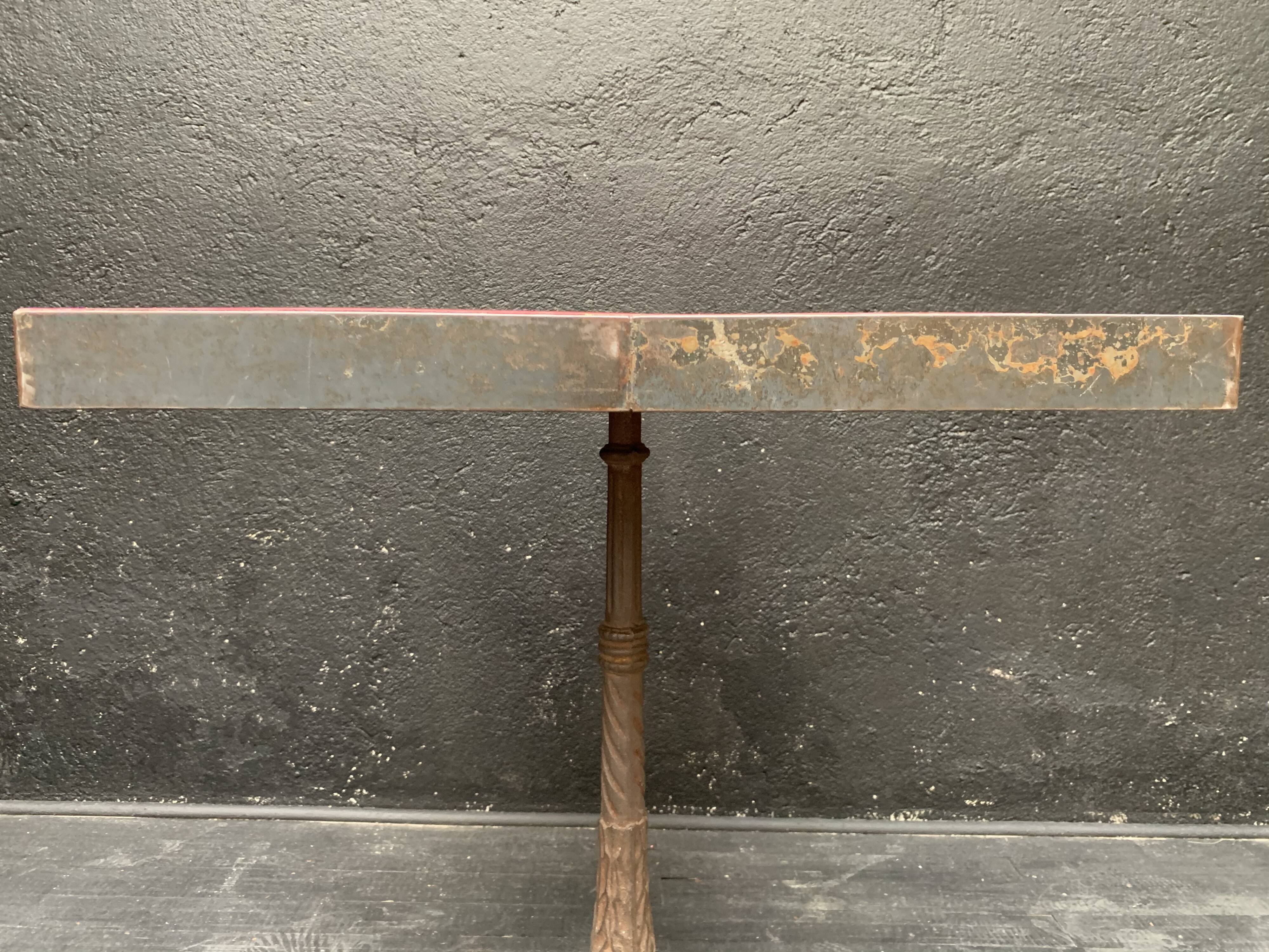 Bistrot table square period 1950