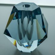 Vase en cristal en forme de diamant de Strömbergshyttan