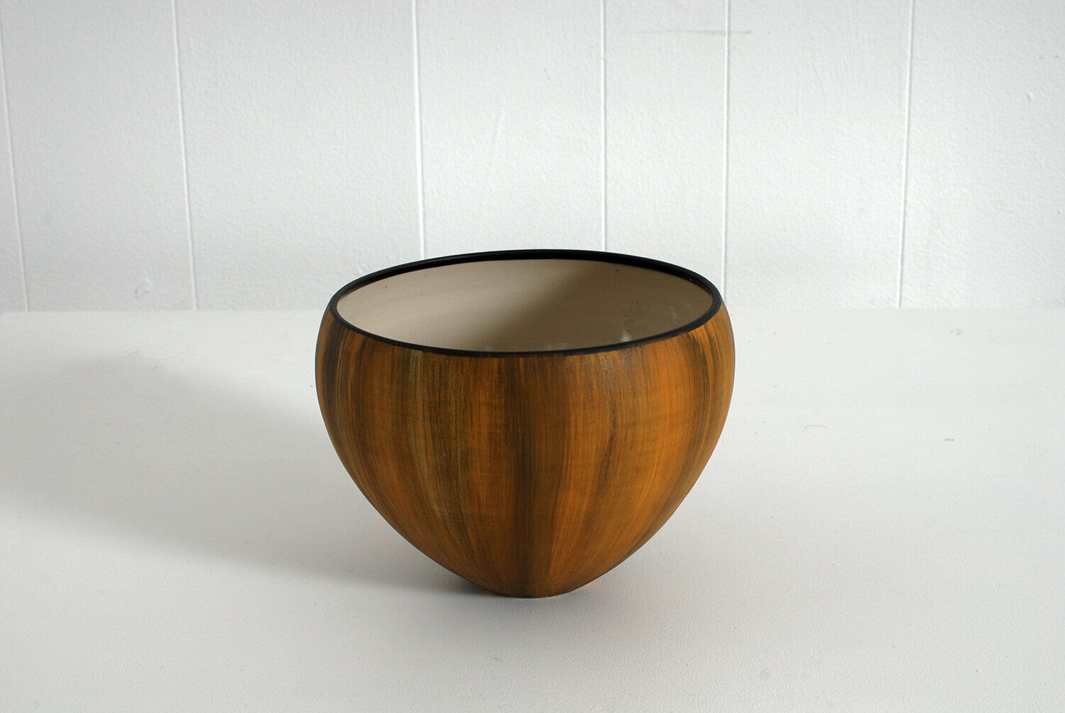Berit Lindqvist ceramic bowl