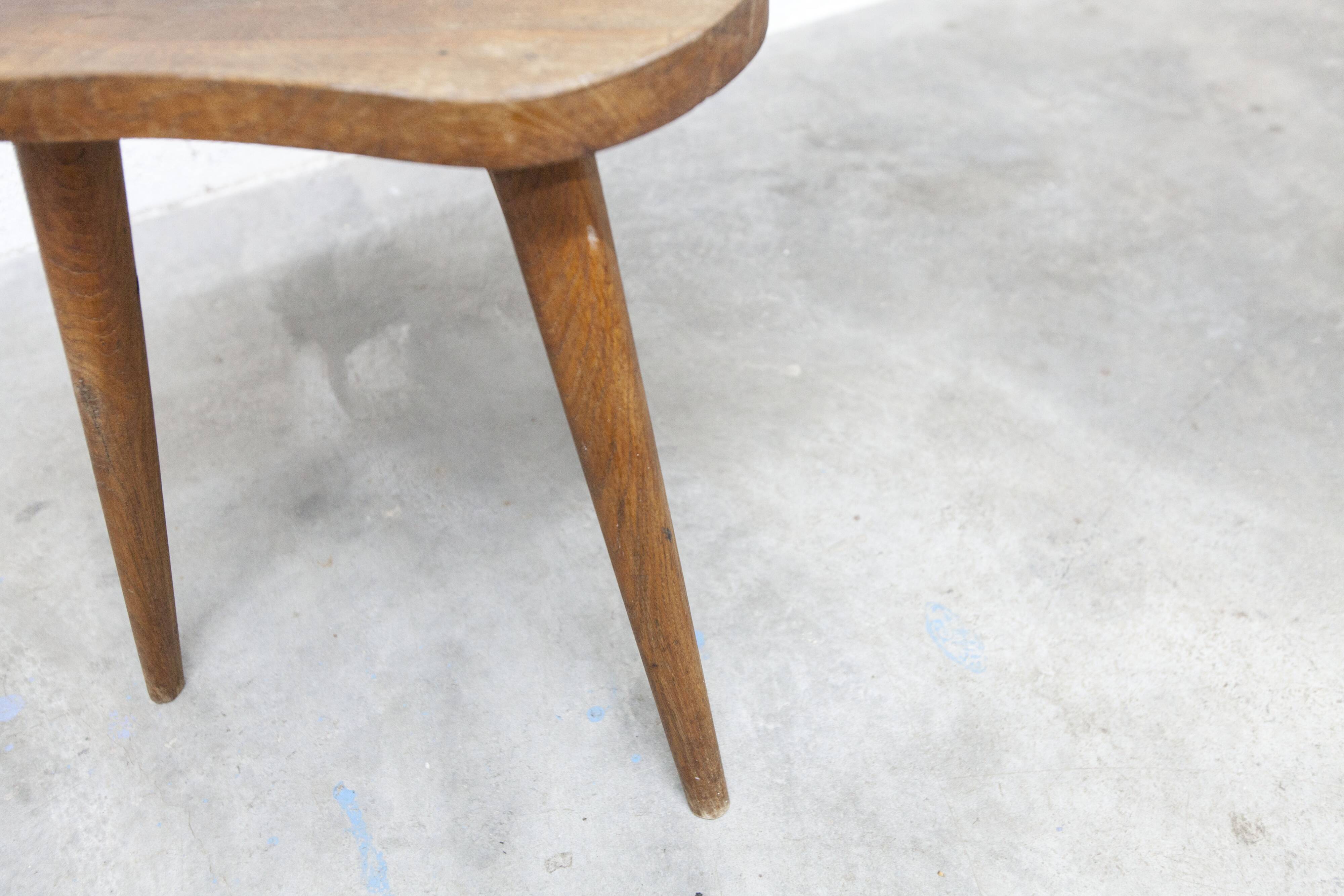 Tabouret tripode 1960 artisanal h43cm