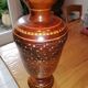 Vase en bois laqué et décoré
