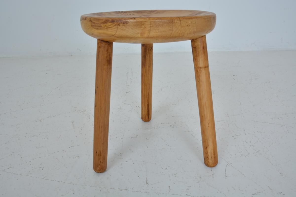 Tripod stool