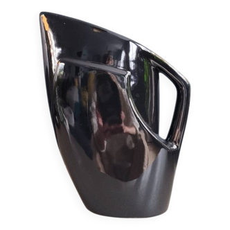 Vintage art-deco line pitcher