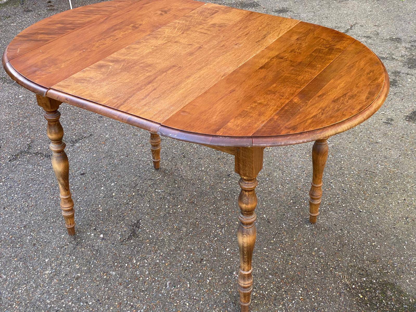 Round extendable dining table Louis Philippe 90cm with an extension.