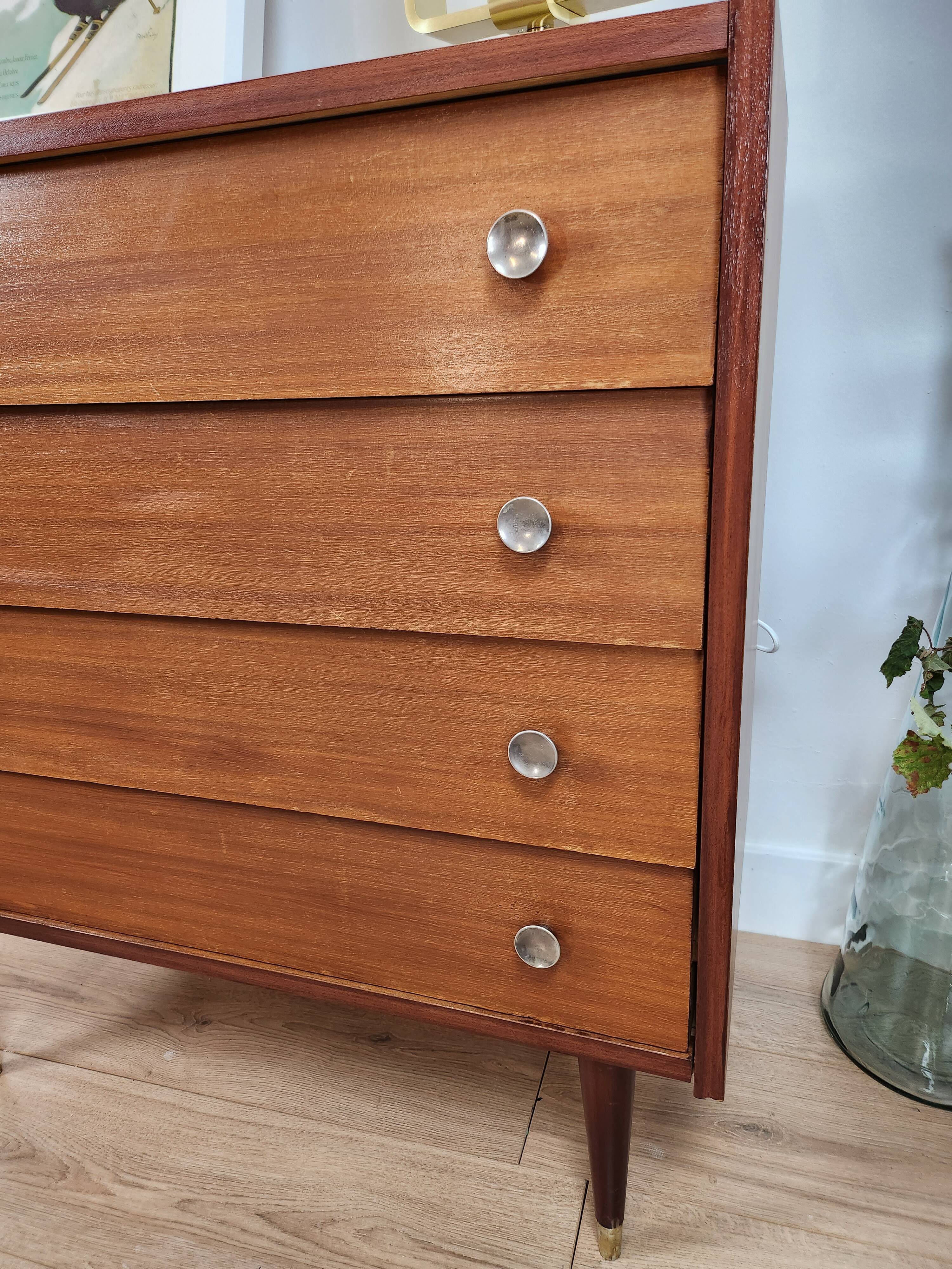 Vintage dresser 60s