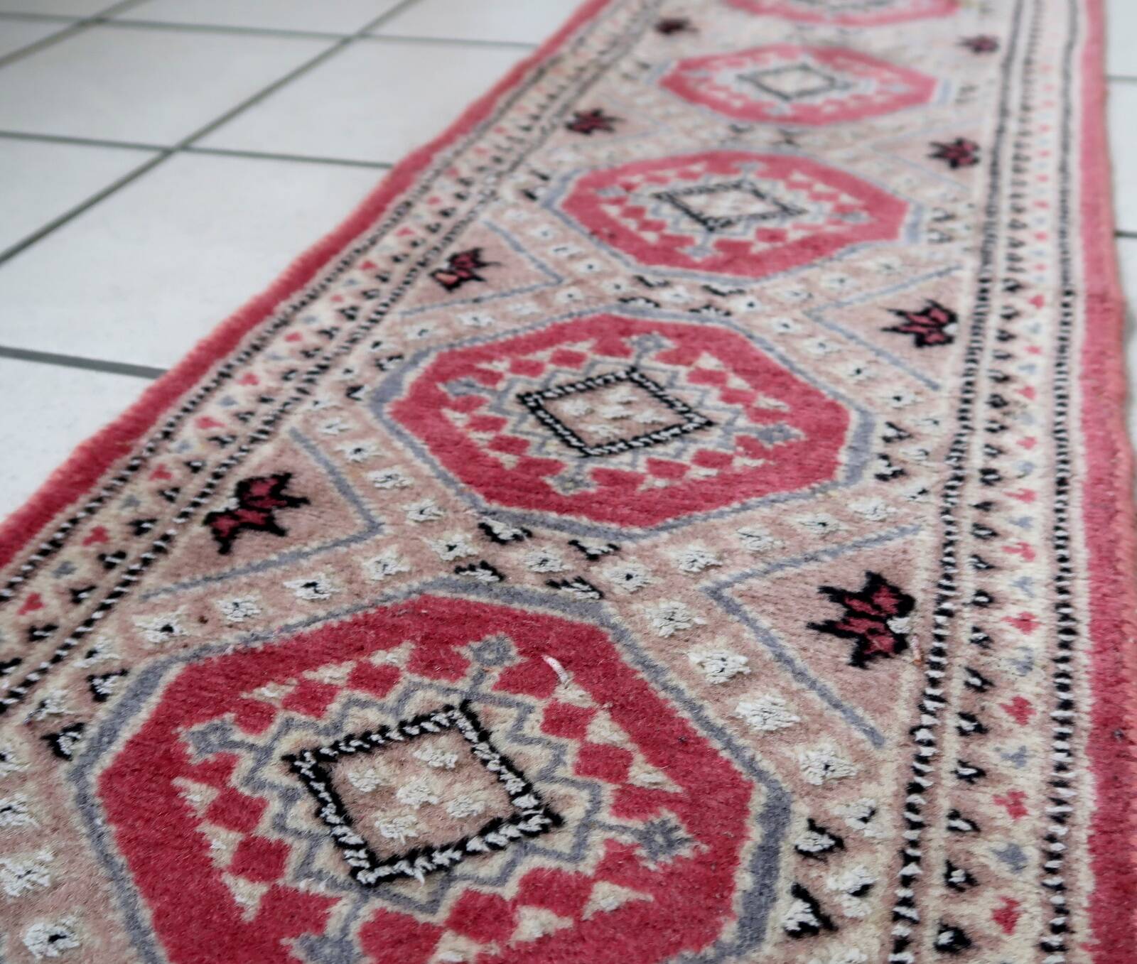 Tapis vintage ouzbek Bukhara fait main en laine et soie – 32 x 97 cm