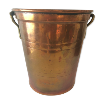 Old 19th century ice bucket refresher