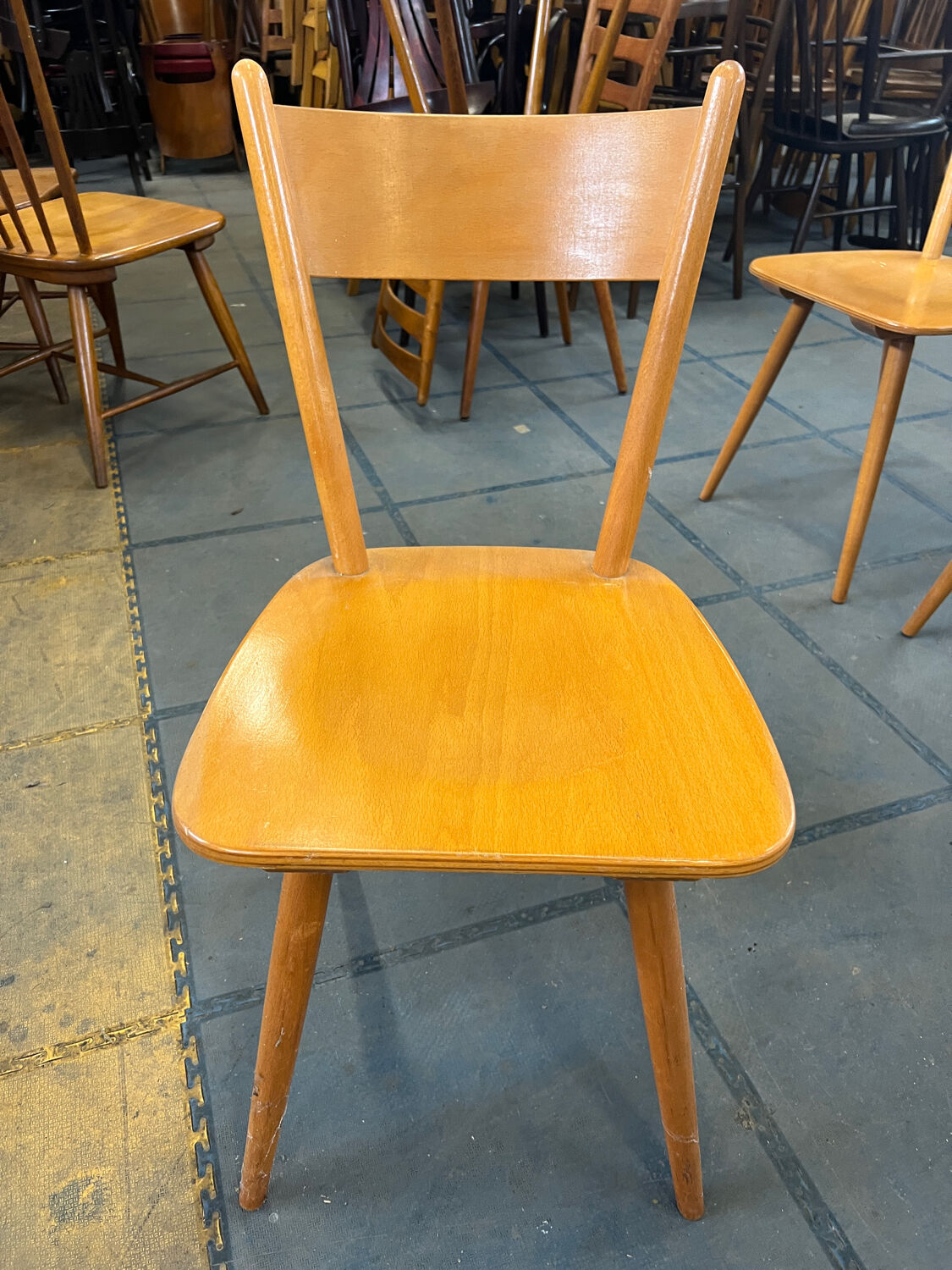 Suite de 4 chaises scandinaves