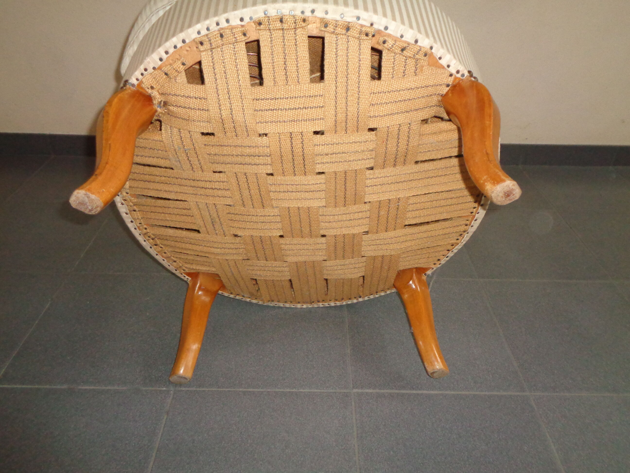 Pair of striped ivory toad armchairs