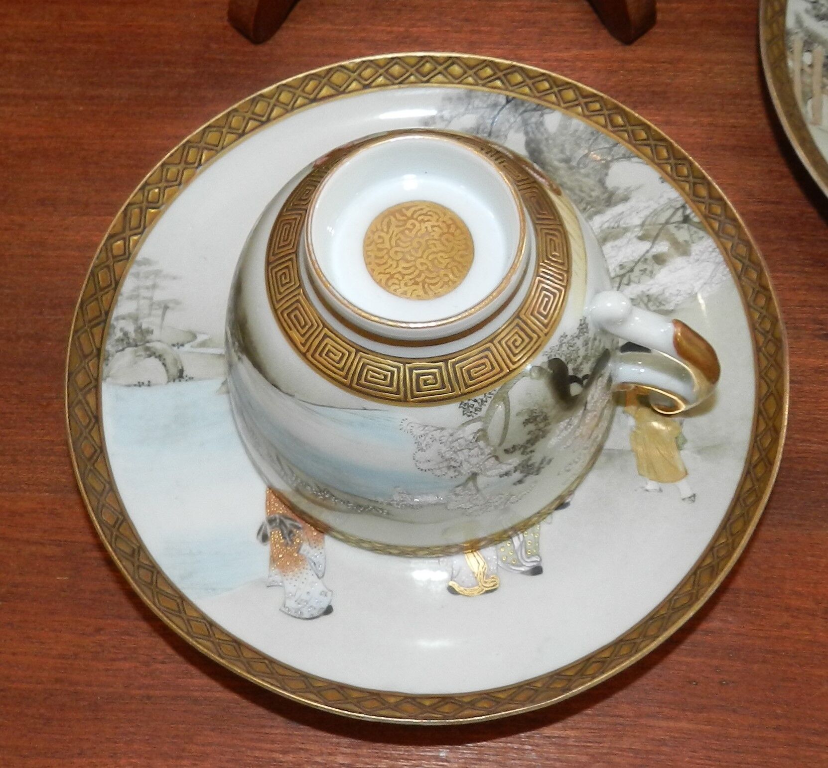 Set of 3 pieces head to head in fine Chinese porcelain with decoration scenes of Palace