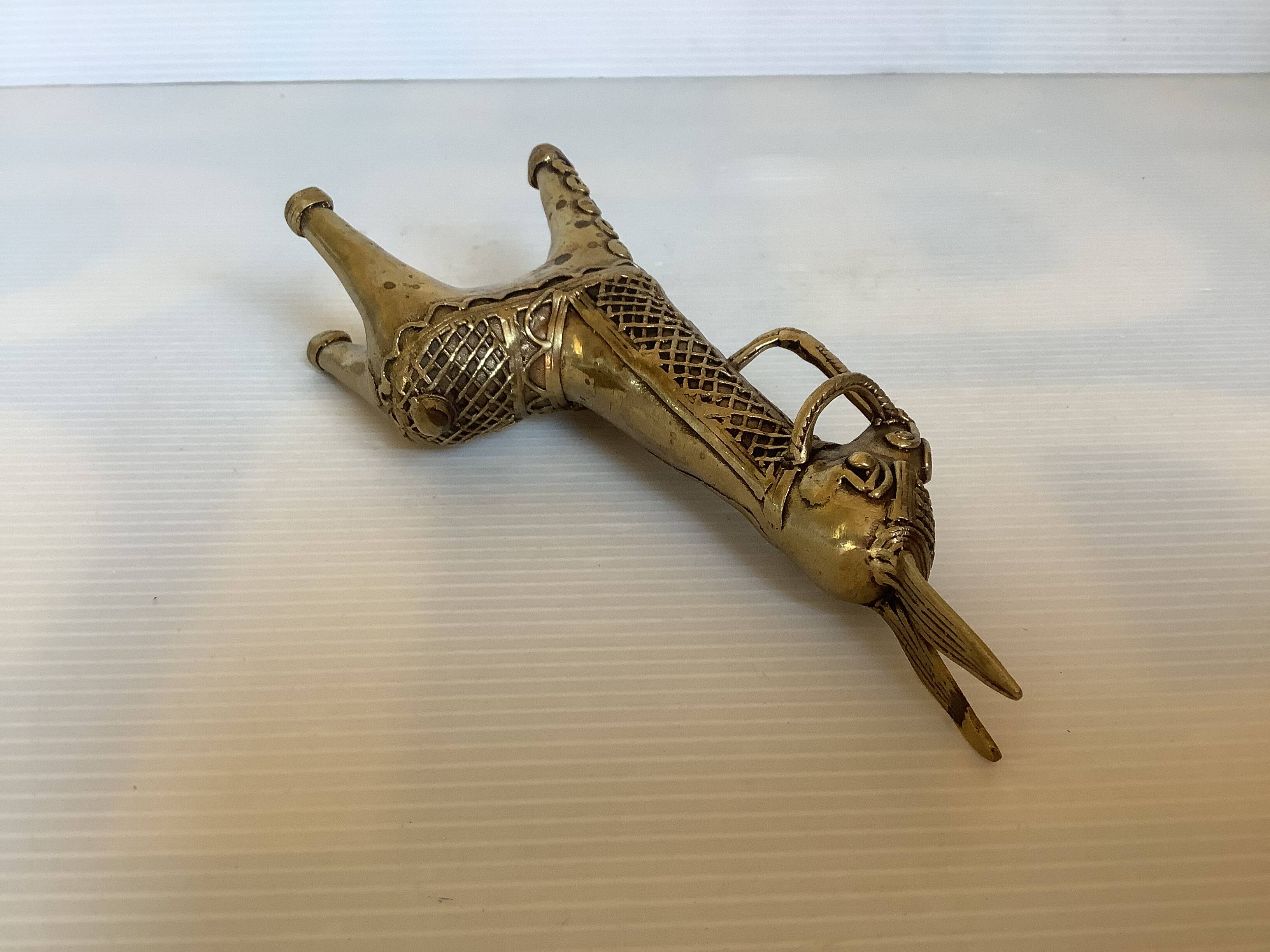 Zoomorphic brass ring ring