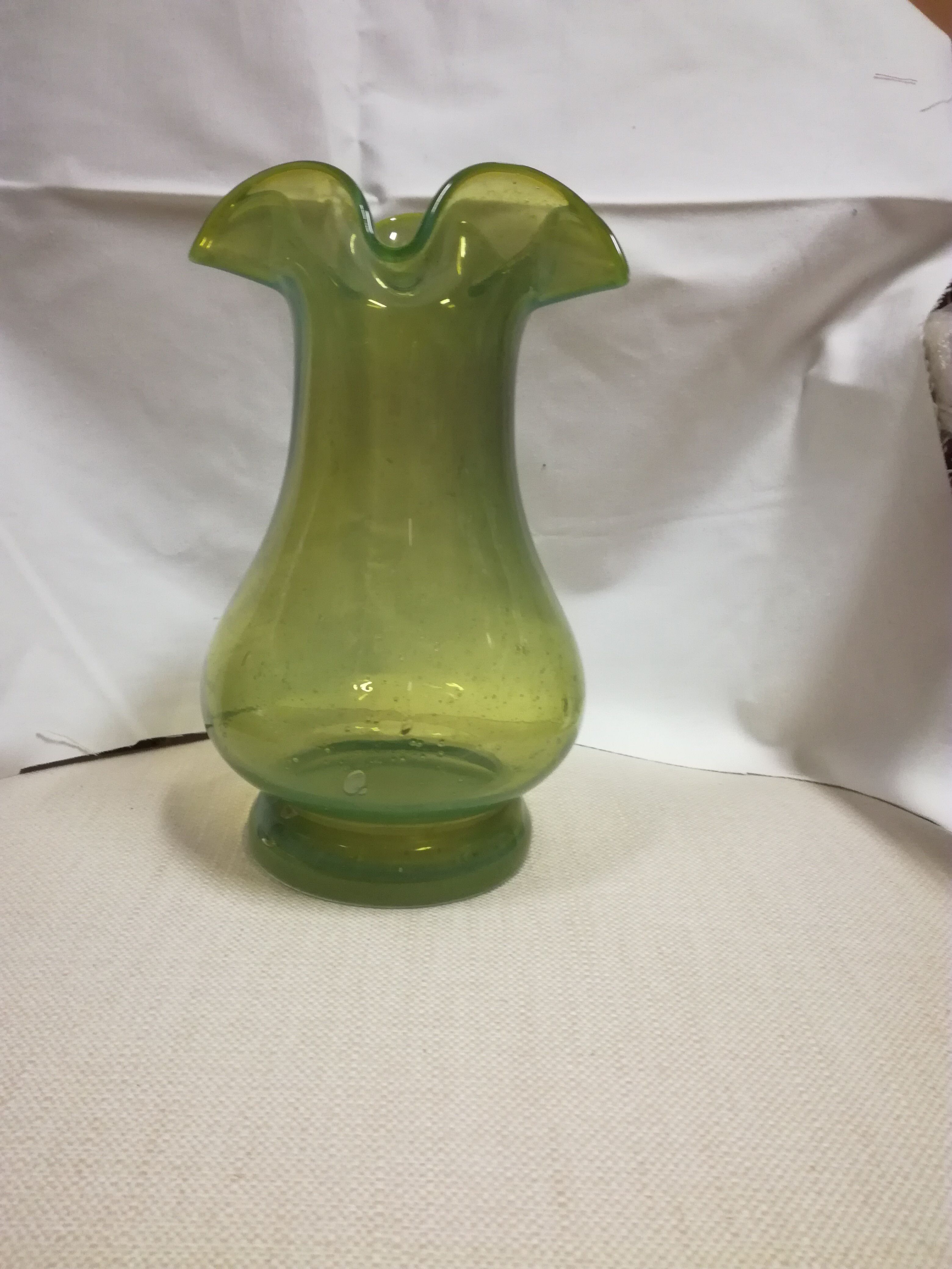 Polish design green vase