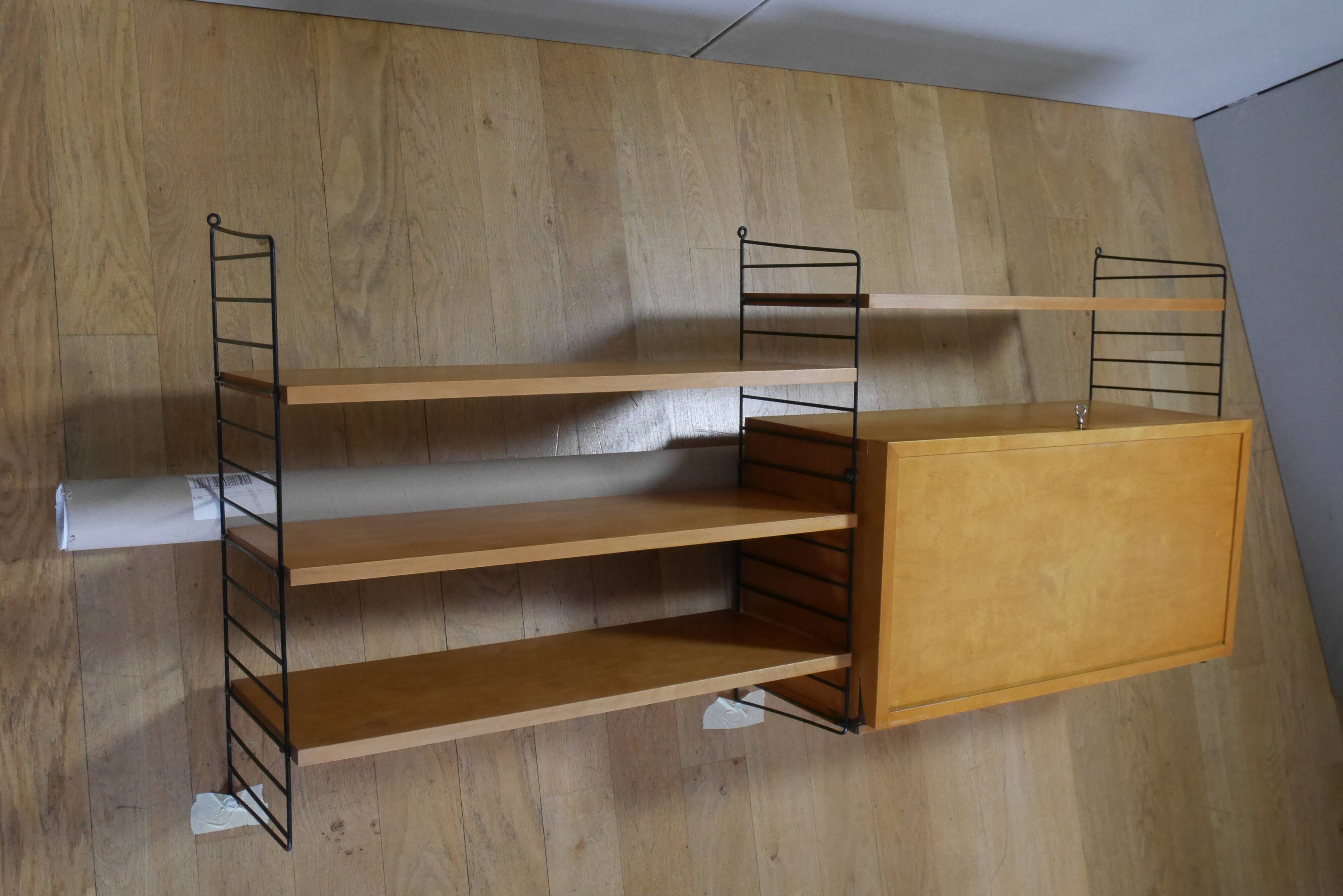 String shelf from the 50s