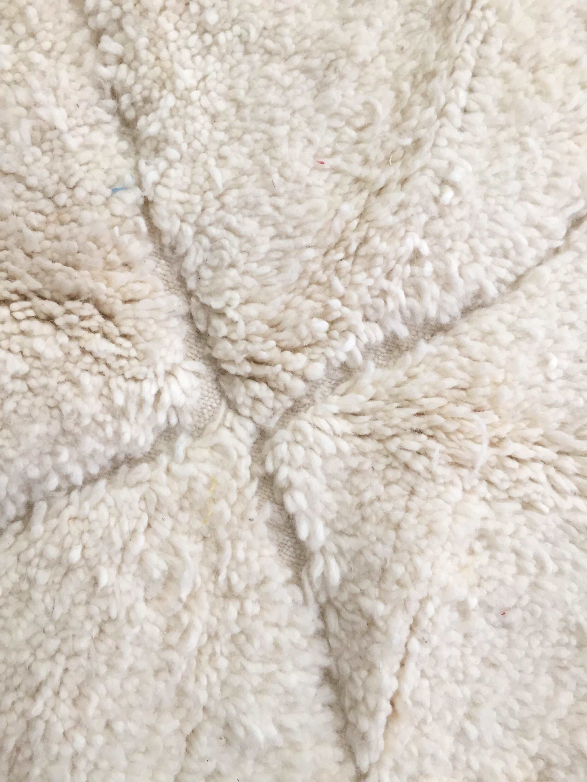 Moroccan Berber carpet Beni Ouarain ecru uni with engraved diamonds 218x142cm