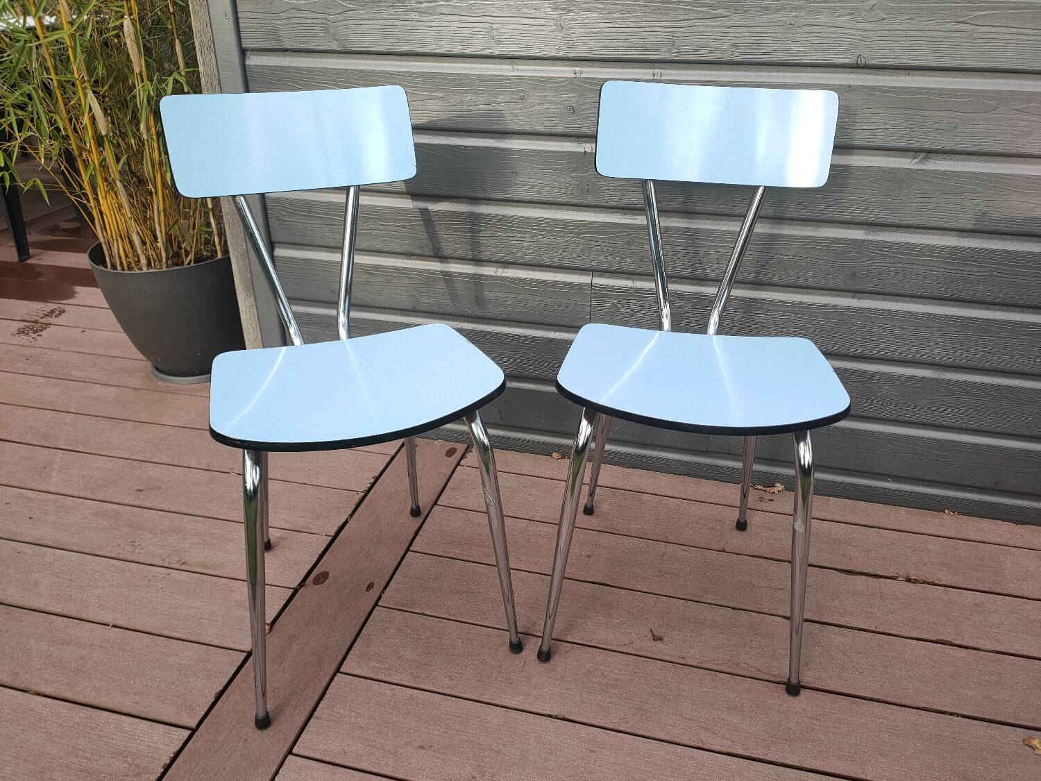 Paire de chaises de cuisine en formica