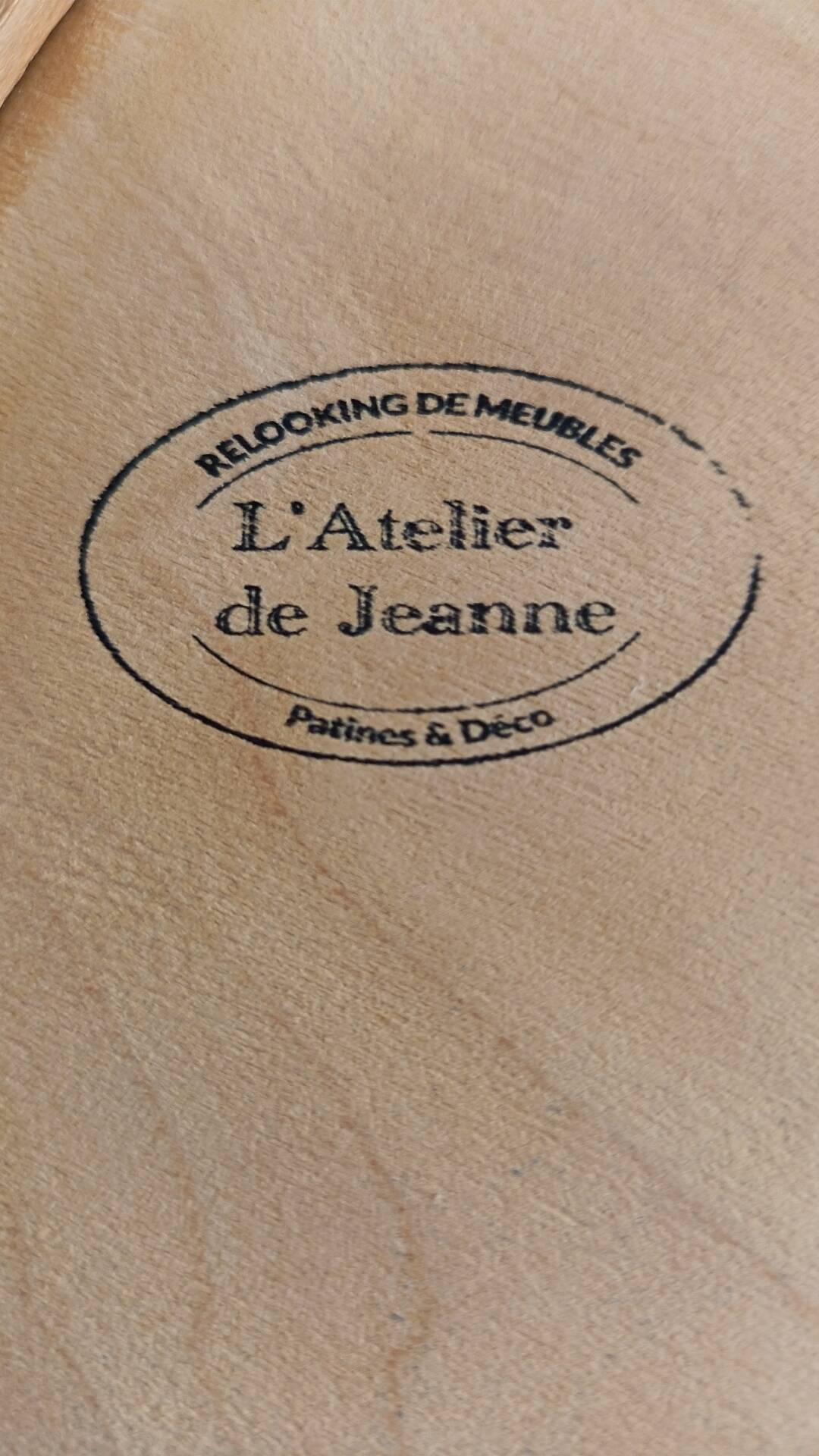Petit bureau d'enfant