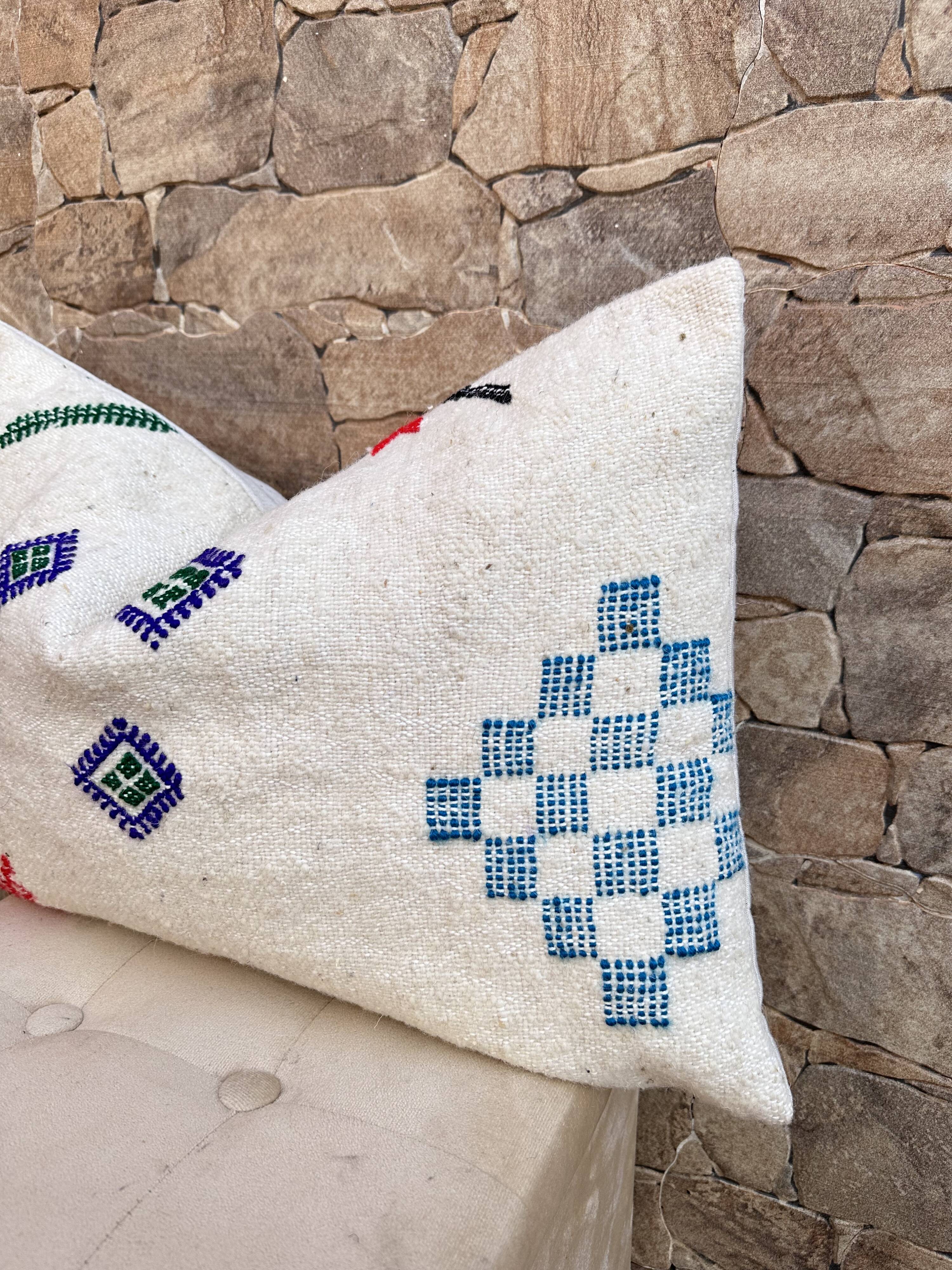 Handmade Moroccan Cushion Cover (60x40 cm) White, Kilim Rug Cushion Cover.