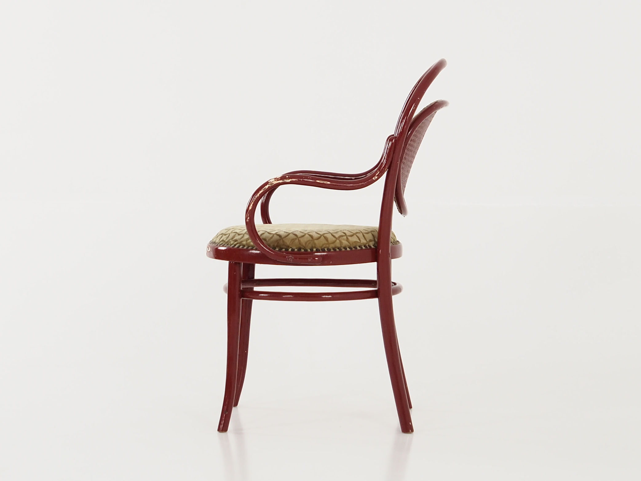 Chaise conçue par Thonet