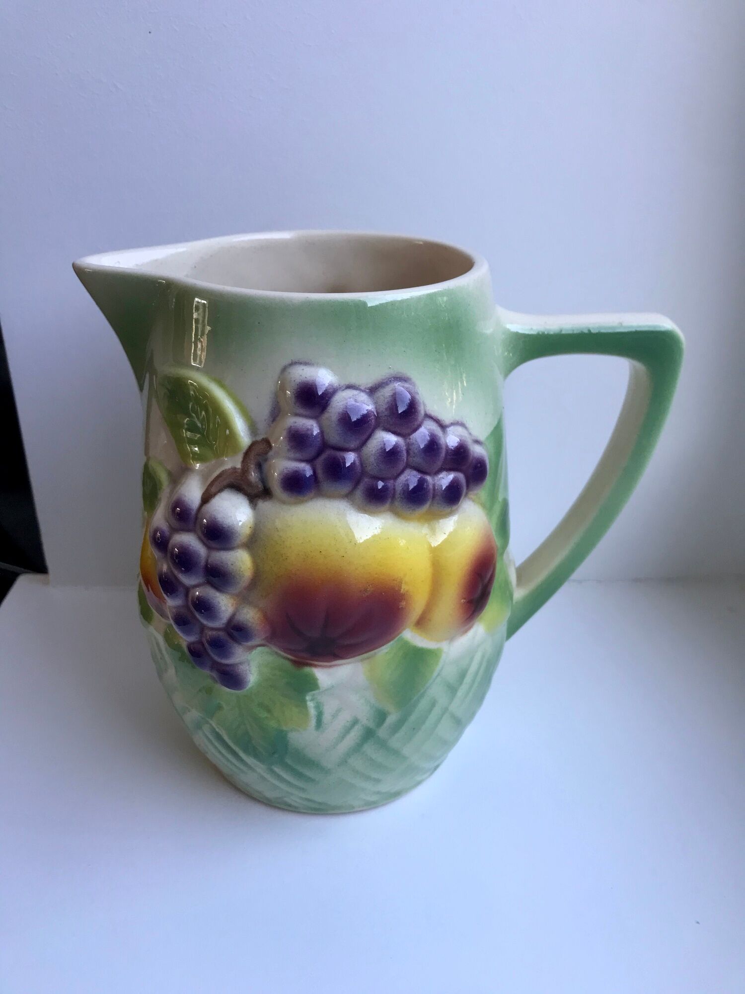 Slurry pitcher Saint-Clément Made in France early twentieth century