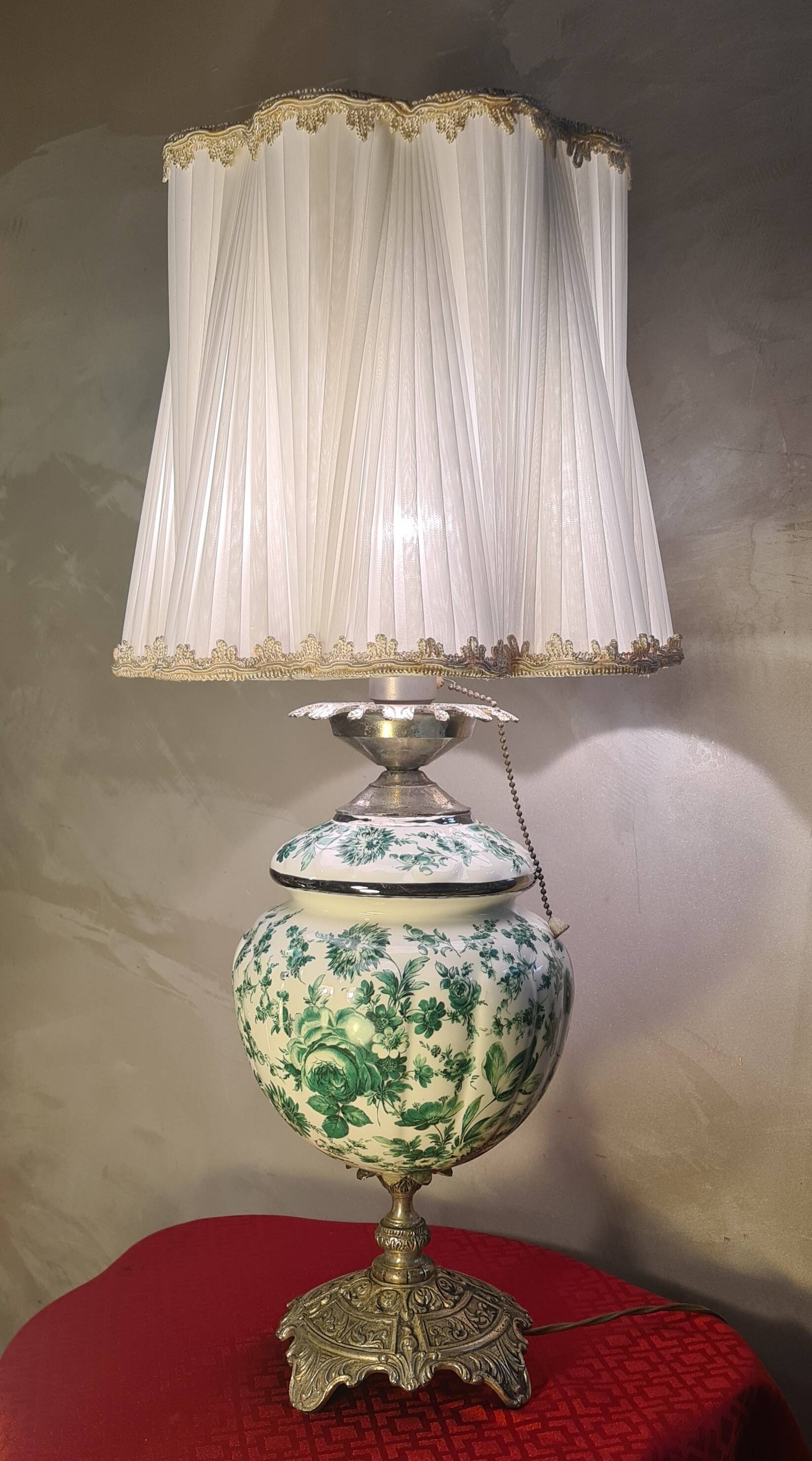 antique lamp 65x32 bronze and porcelain pull-out in very good condition